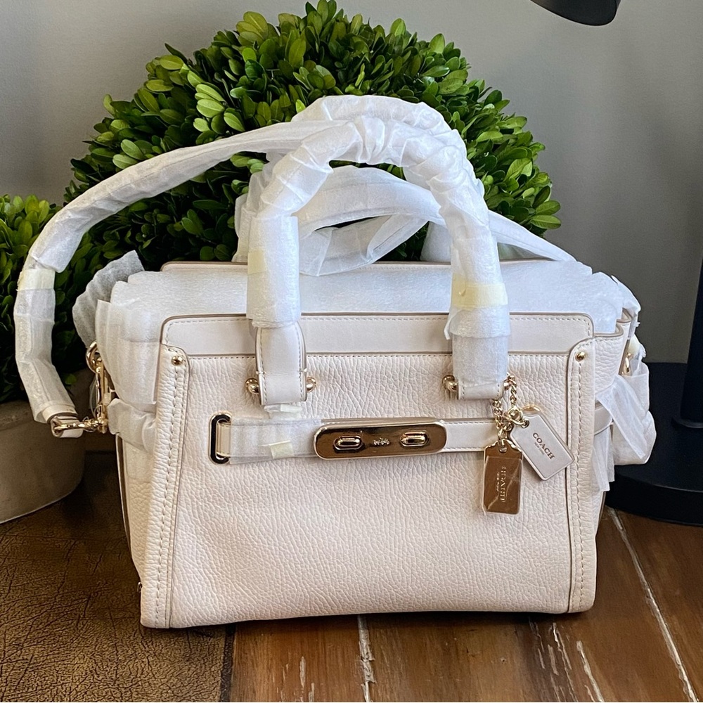 Coach Swagger 27 Pebbled Leather – Style 34616 in White Ivory Chalk - Picture 8 of 13